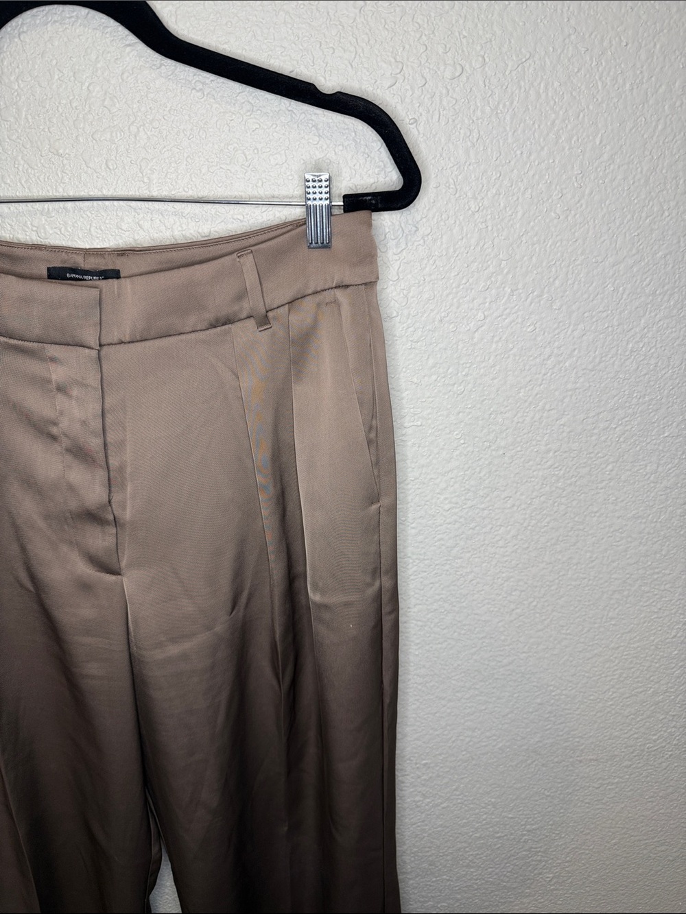 Banana Republic Wide leg Taupe Pleated Trousers